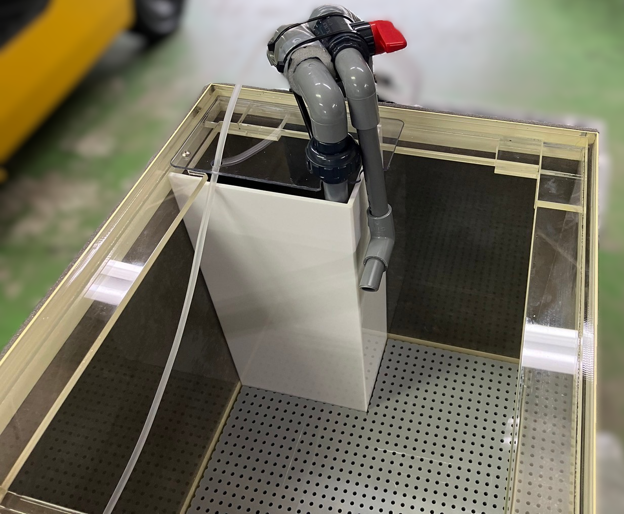 W900 カウンター式 底面濾過 活魚水槽 | 水槽設置・メンテナンス施工ブログ